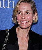 Leslie Bibb Web